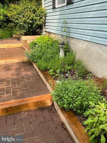 6725 PINE DR, Columbia, MD 21046