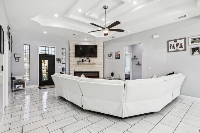 287 La Fortuna DR, Del Valle, TX 78617