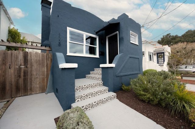 1720 Walnut St., Alameda, CA 94501