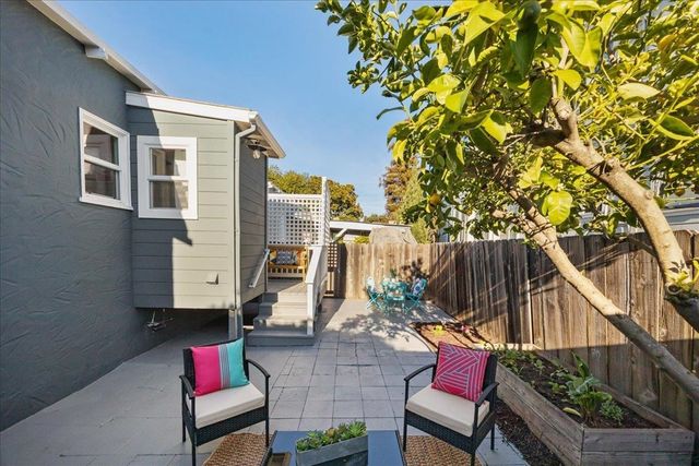 1720 Walnut St., Alameda, CA 94501