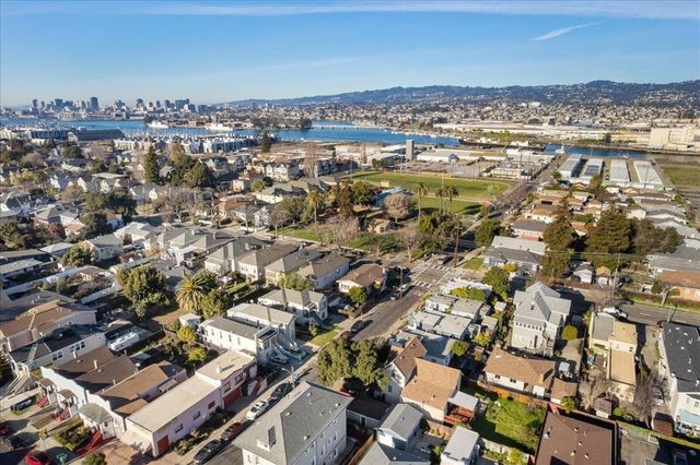 1720 Walnut St., Alameda, CA 94501