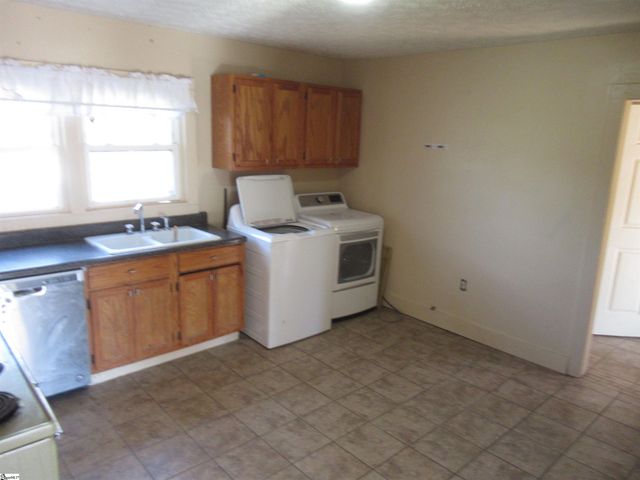102 Sunset Drive, Pickens, SC 29671