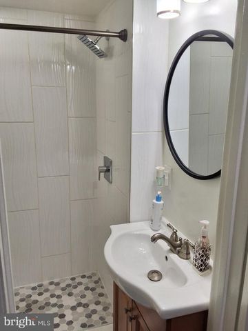 4406 FOREST GLEN CT, Annandale, VA 22003