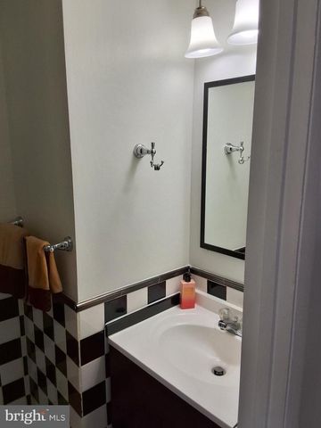 4406 FOREST GLEN CT, Annandale, VA 22003