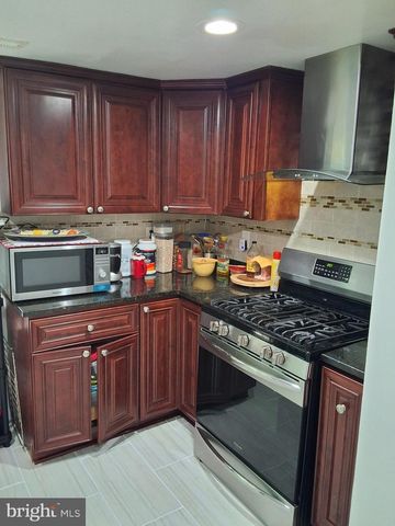4406 FOREST GLEN CT, Annandale, VA 22003
