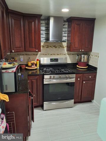 4406 FOREST GLEN CT, Annandale, VA 22003