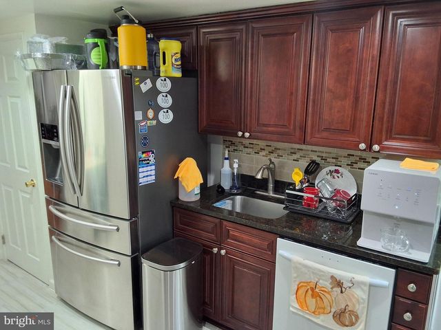 4406 FOREST GLEN CT, Annandale, VA 22003