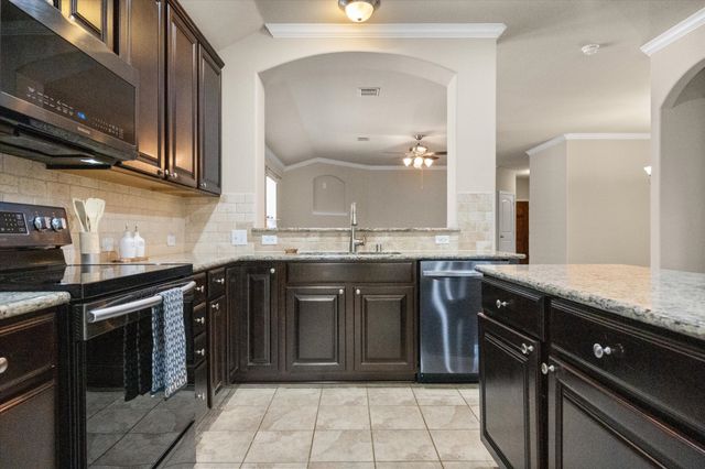 1001 Pigeon Hawk Drive, Little Elm, TX 75068