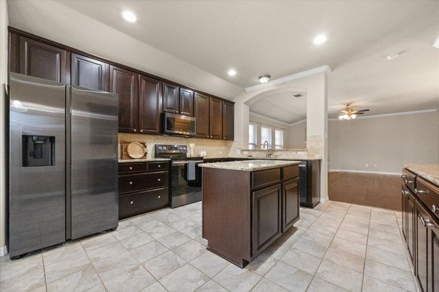 1001 Pigeon Hawk Drive, Little Elm, TX 75068