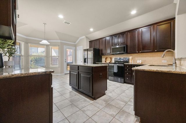 1001 Pigeon Hawk Drive, Little Elm, TX 75068