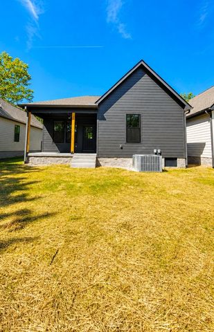 319 Jackson St, White Bluff, TN 37187