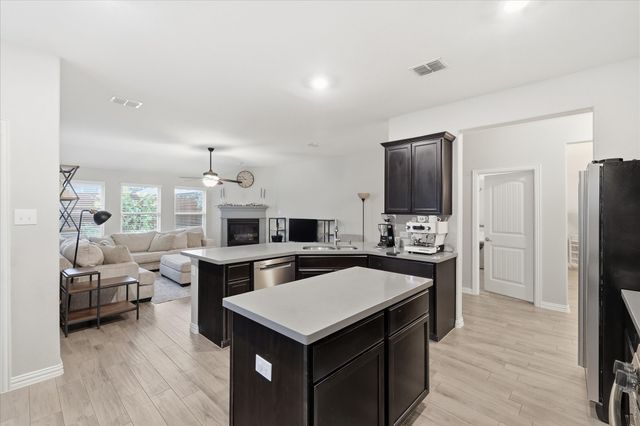 1218 Timberfalls Drive, Anna, TX 75409