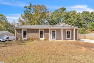 5 Carversham Row, Piedmont, SC 29673