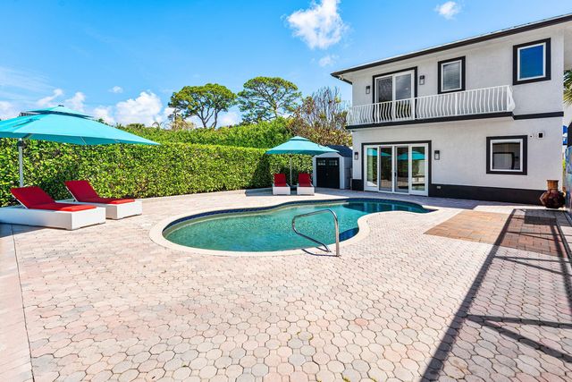 5495 Hibiscus Road, Jupiter, FL 33458