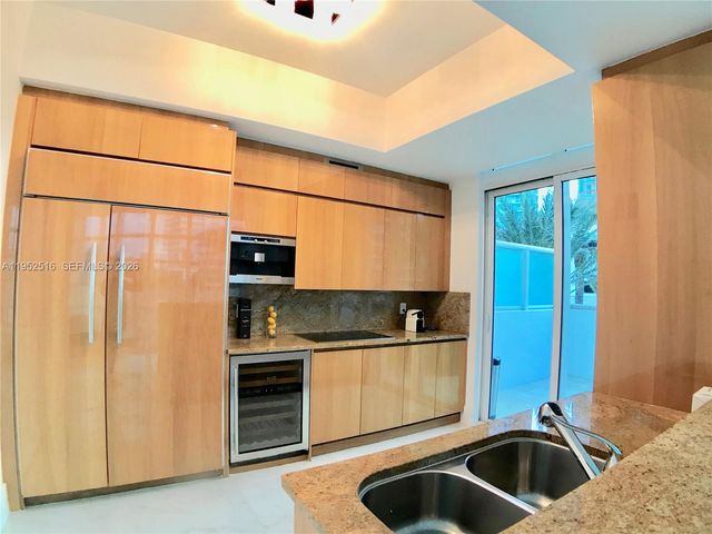50 S Pointe Dr LOFT4, Miami Beach, FL 33139
