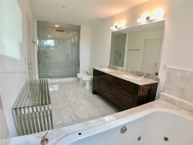 50 S Pointe Dr LOFT4, Miami Beach, FL 33139