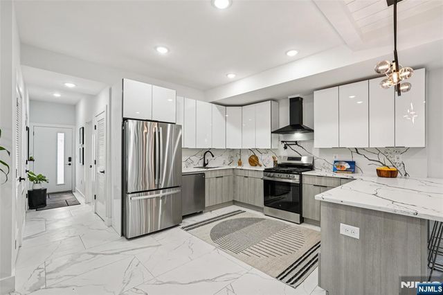 78 Beacon Avenue 1, Jersey City, NJ 07306