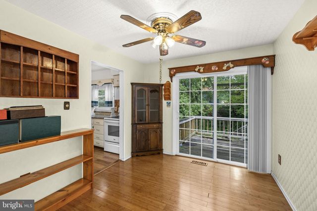 5236 MIDWAY CT, Woodbridge, VA 22193