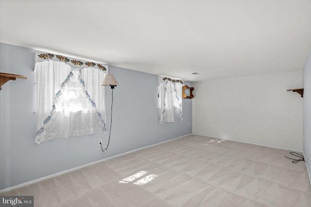 5236 MIDWAY CT, Woodbridge, VA 22193