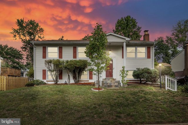 5236 MIDWAY CT, Woodbridge, VA 22193