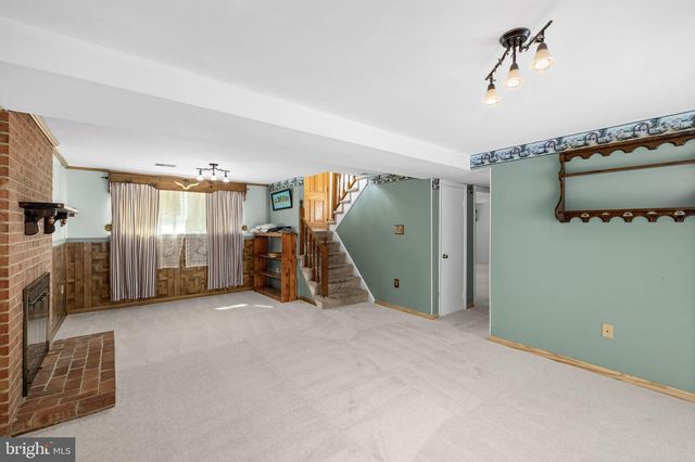 5236 MIDWAY CT, Woodbridge, VA 22193