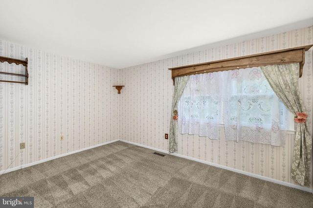 5236 MIDWAY CT, Woodbridge, VA 22193