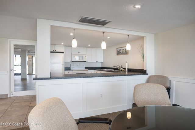 2815 S Atlantic Avenue 504, Cocoa Beach, FL 32931