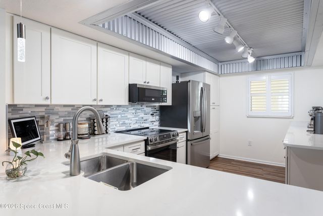 2815 S Atlantic Avenue 504, Cocoa Beach, FL 32931