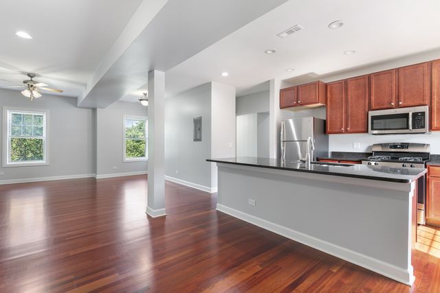 7363 N ASHLAND Boulevard 2, Chicago, IL 60626