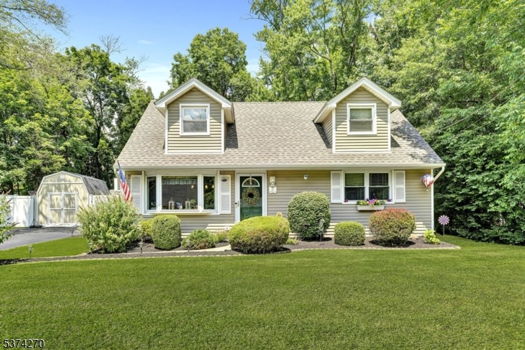25 Ferndale Rd, Wayne Twp., NJ 07470