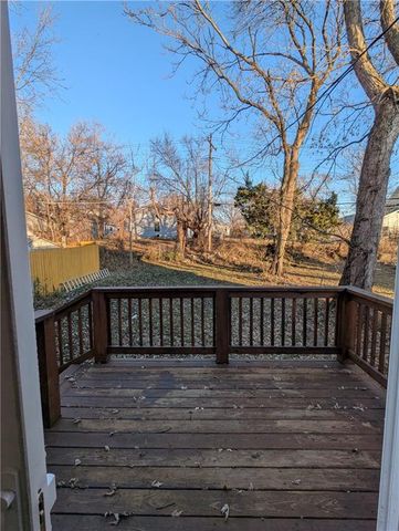 3337 Flora Avenue, Kansas City, MO 64109