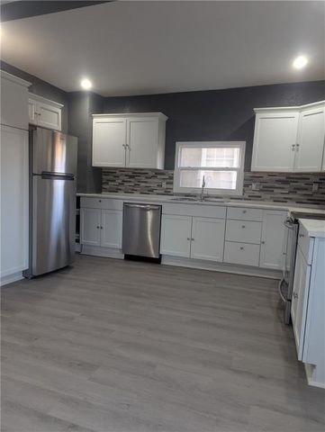 3337 Flora Avenue, Kansas City, MO 64109