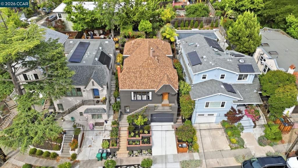 Image 41 of property listing at 1056 El Centro Ave, Oakland, CA 94602