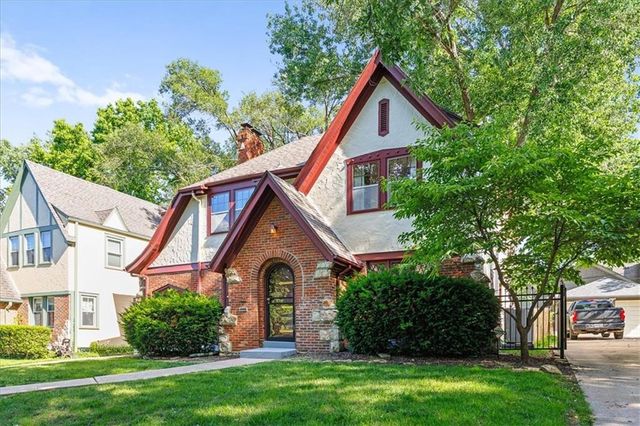 627 W 70 Street, Kansas City, MO 64113