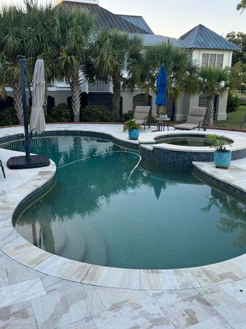 1563 Headquarters Plantation Drive, Johns Island, SC 29455