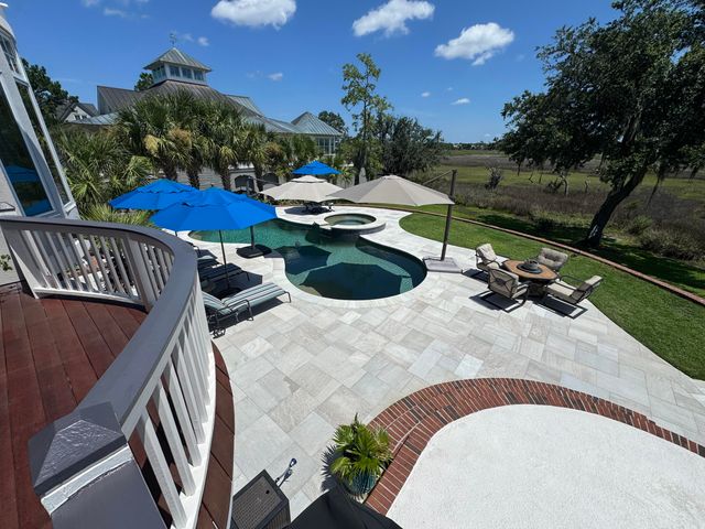 1563 Headquarters Plantation Drive, Johns Island, SC 29455