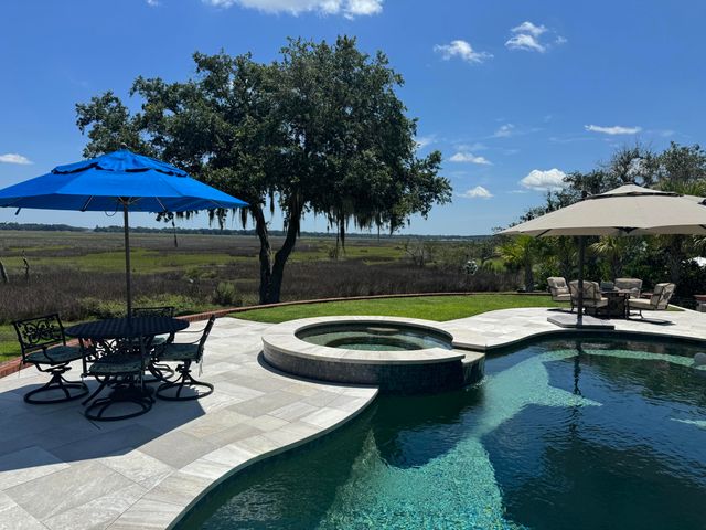 1563 Headquarters Plantation Drive, Johns Island, SC 29455