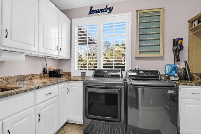 1563 Headquarters Plantation Drive, Johns Island, SC 29455