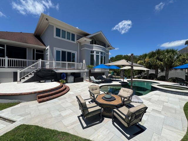 1563 Headquarters Plantation Drive, Johns Island, SC 29455
