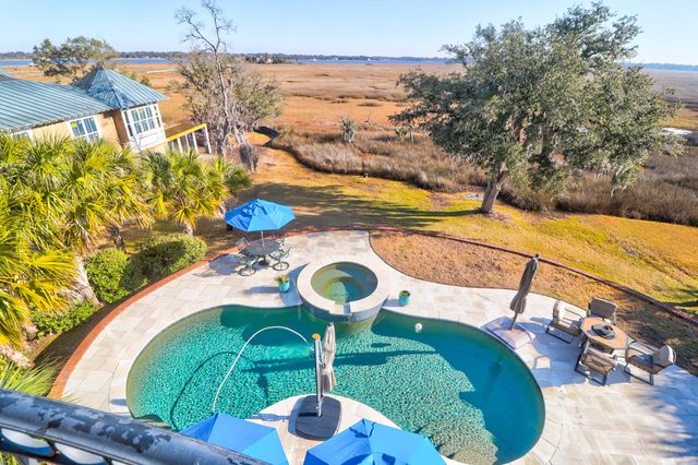 1563 Headquarters Plantation Drive, Johns Island, SC 29455