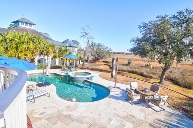 1563 Headquarters Plantation Drive, Johns Island, SC 29455