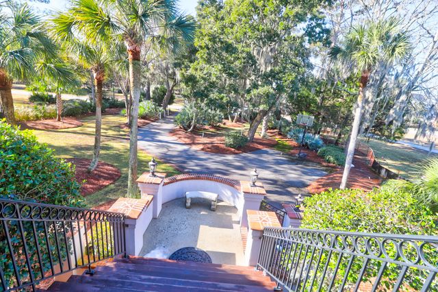 1563 Headquarters Plantation Drive, Johns Island, SC 29455