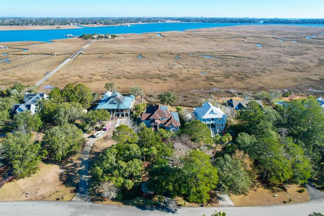 1563 Headquarters Plantation Drive, Johns Island, SC 29455