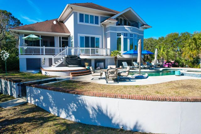 1563 Headquarters Plantation Drive, Johns Island, SC 29455
