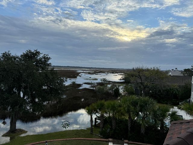 1563 Headquarters Plantation Drive, Johns Island, SC 29455
