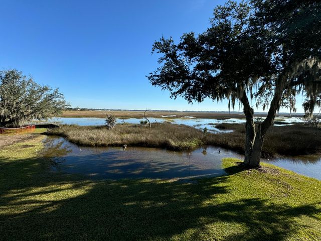1563 Headquarters Plantation Drive, Johns Island, SC 29455