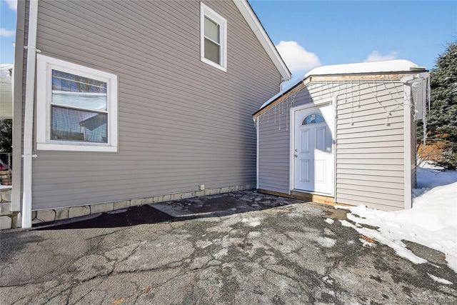 1718 E Main Street, Mohegan Lake, NY 10547