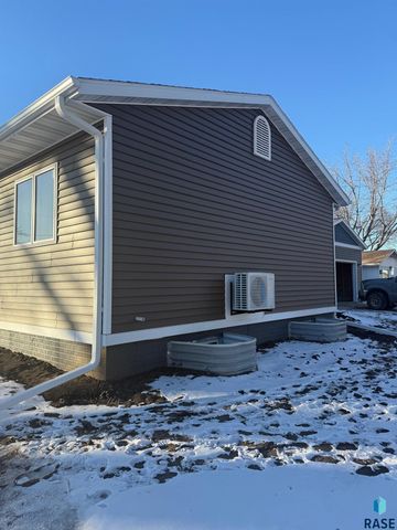 2400 W Bailey St Street, Sioux Falls, SD 57104
