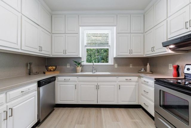 390 Alpine Drive, Roswell, GA 30075