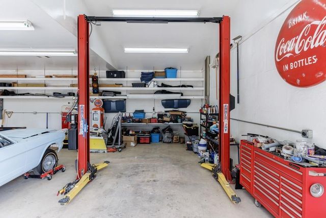 390 Alpine Drive, Roswell, GA 30075